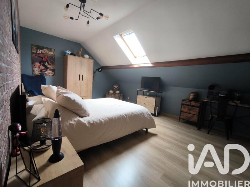 Maison - 227 m² - 8 pièces