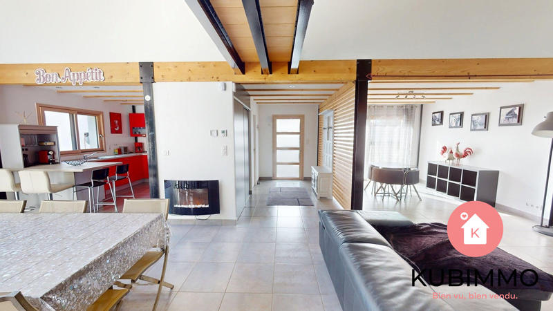 Maison - 177 m² - 7 pièces