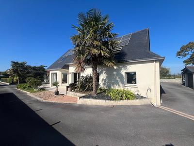 Maison - 142 m² - 7 pièces