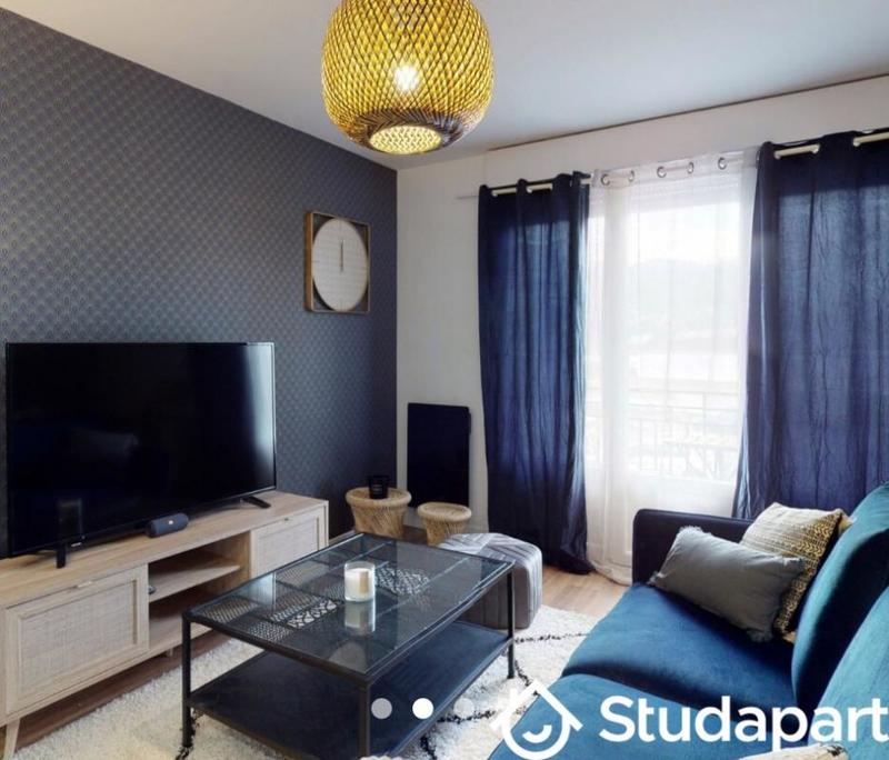 Chambre - 11 m² - 1 pièce