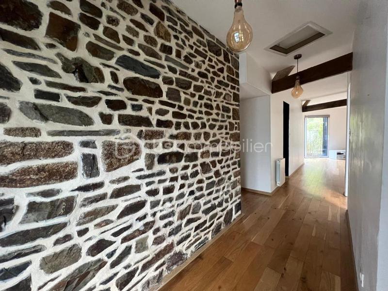 Immeuble - 98 m² - 4 pièces