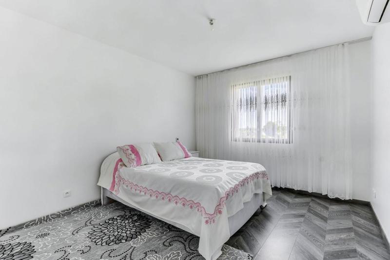 Maison - 145 m² - 5 pièces