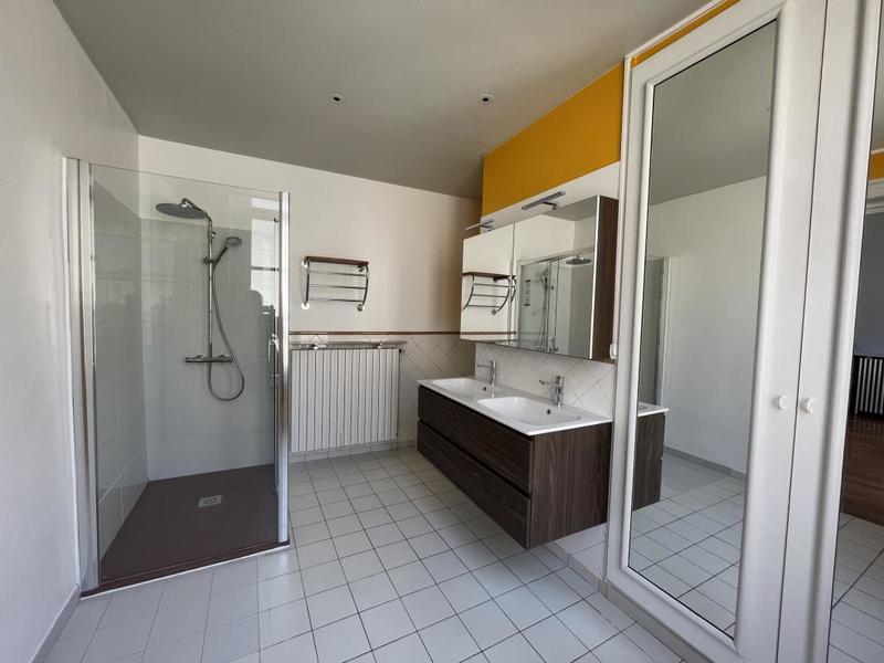 Appartement - 180 m² - 5 pièces