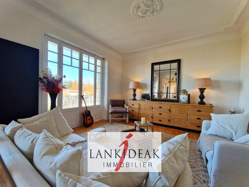 Duplex - 188 m² - 6 pièces