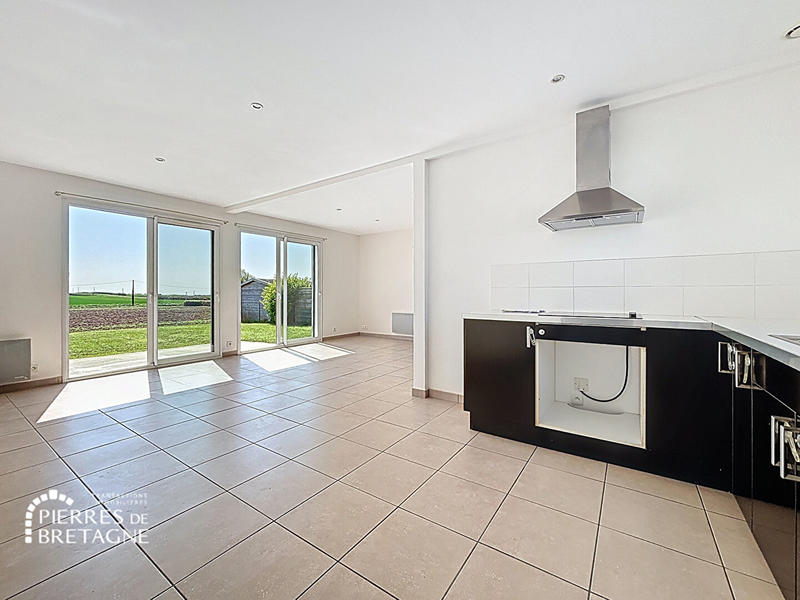 Maison - 90 m² - 5 pièces