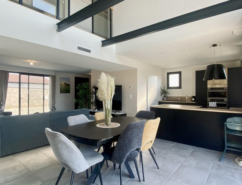 Maison - 137 m² - 6 pièces