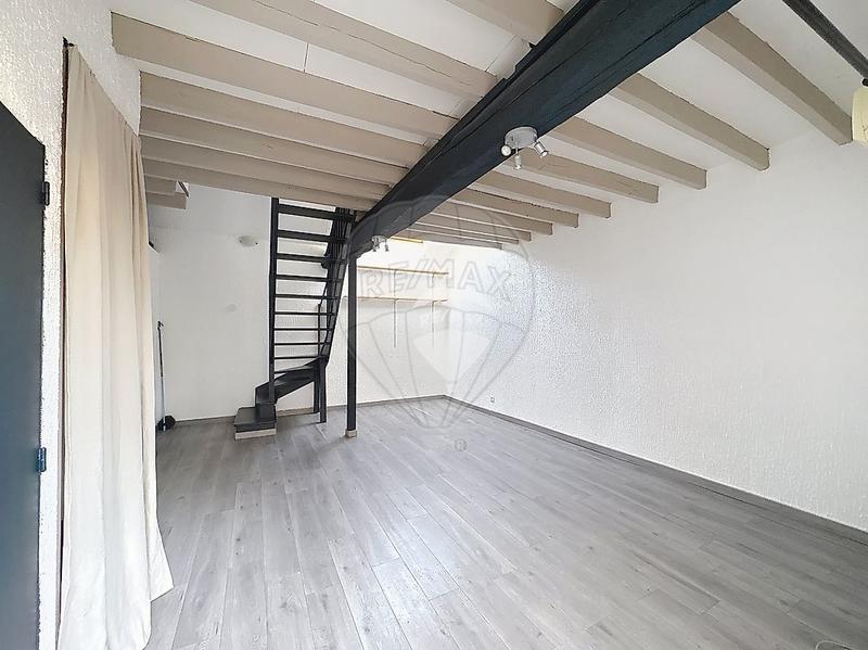 Immeuble - 182 m² - 9 pièces