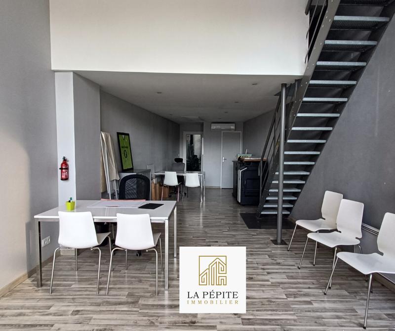 Immeuble - 81 m² - 3 pièces