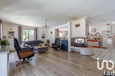 Maison - 180 m² - 6 pièces