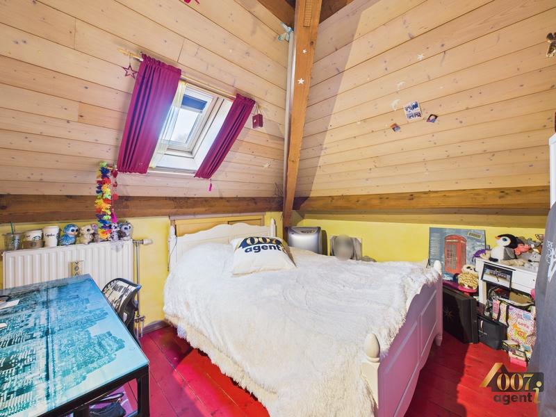 Maison - 224 m² - 7 pièces