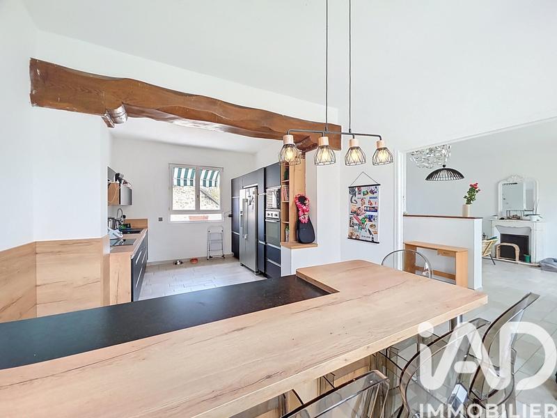 Maison - 207 m² - 7 pièces