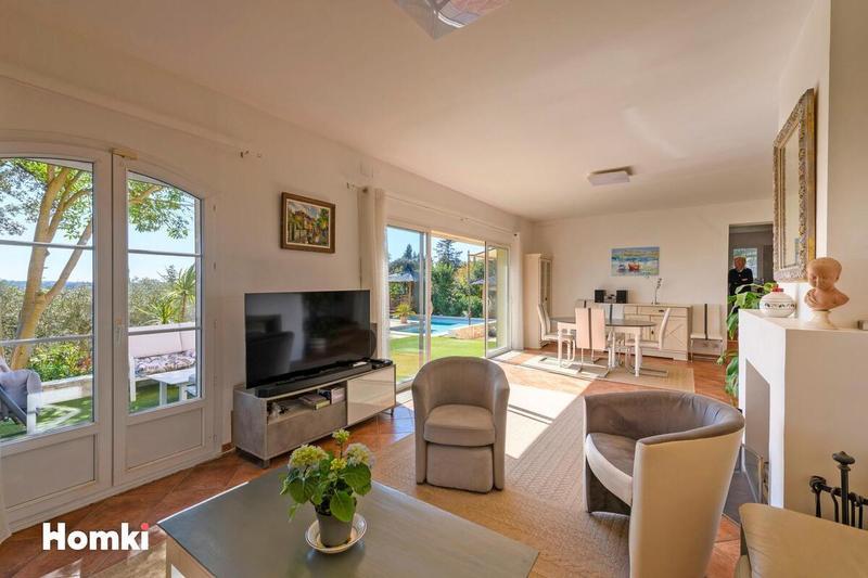 Maison - 180 m² - 6 pièces