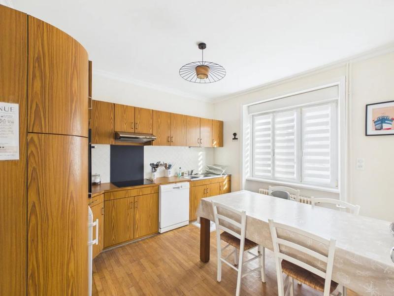 Maison - 111 m² - 7 pièces