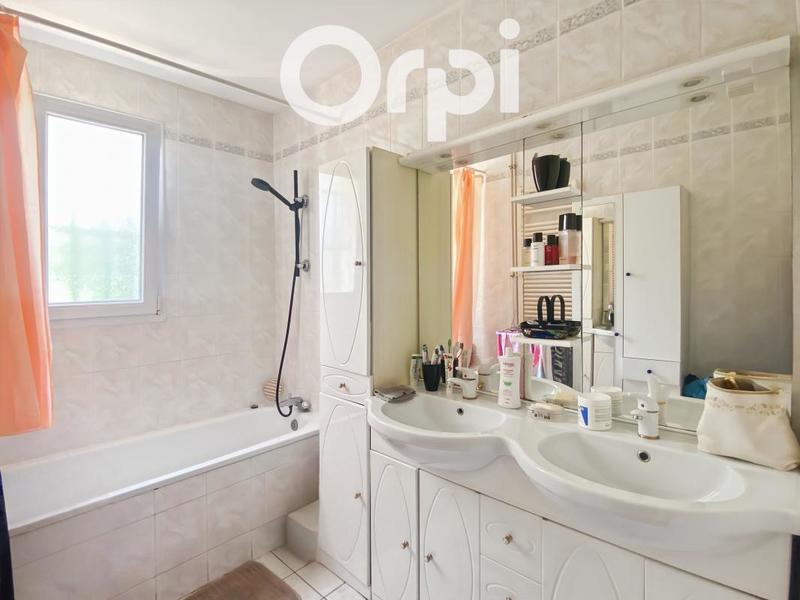 Maison - 135 m² - 7 pièces