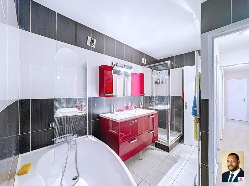 Appartement - 100 m² - 5 pièces