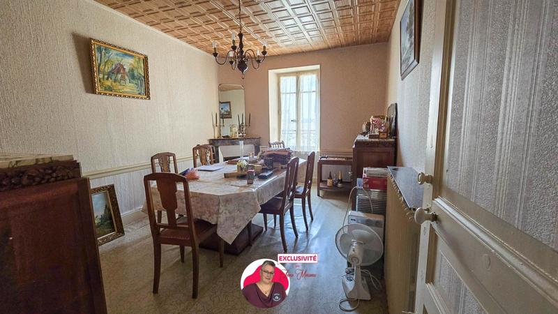 Maison - 640 m² - 16 pièces