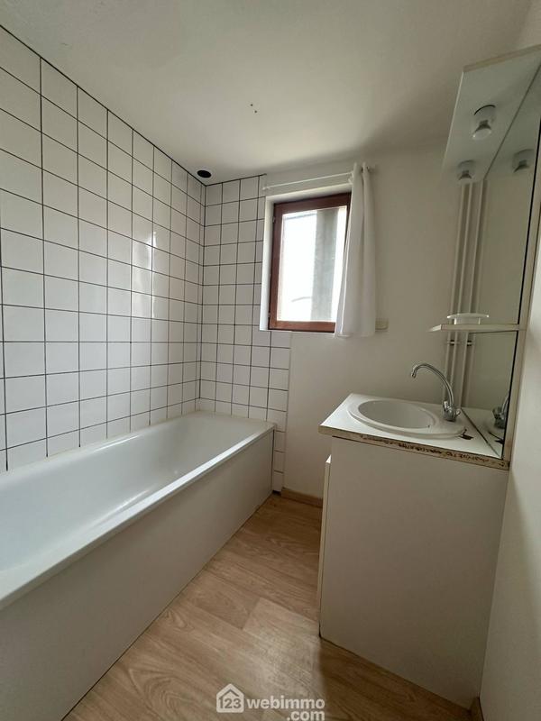 Maison - 306 m² - 13 pièces