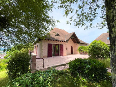 Maison - 193 m² - 7 pièces