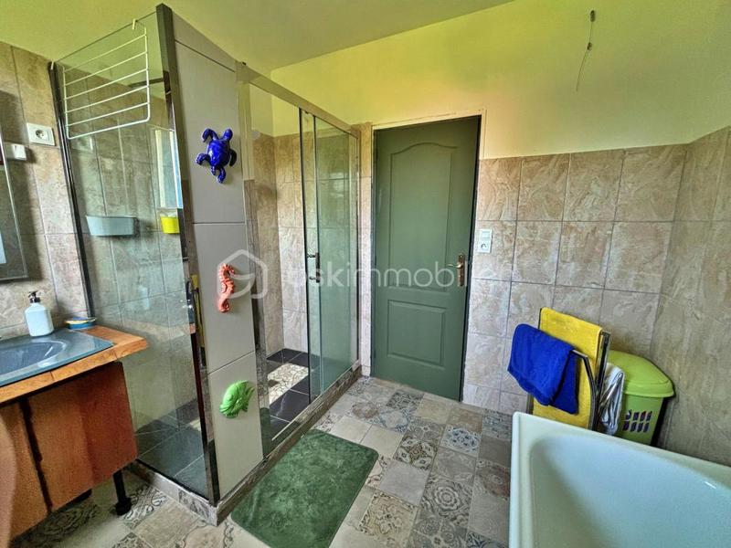 Maison - 240 m² - 9 pièces