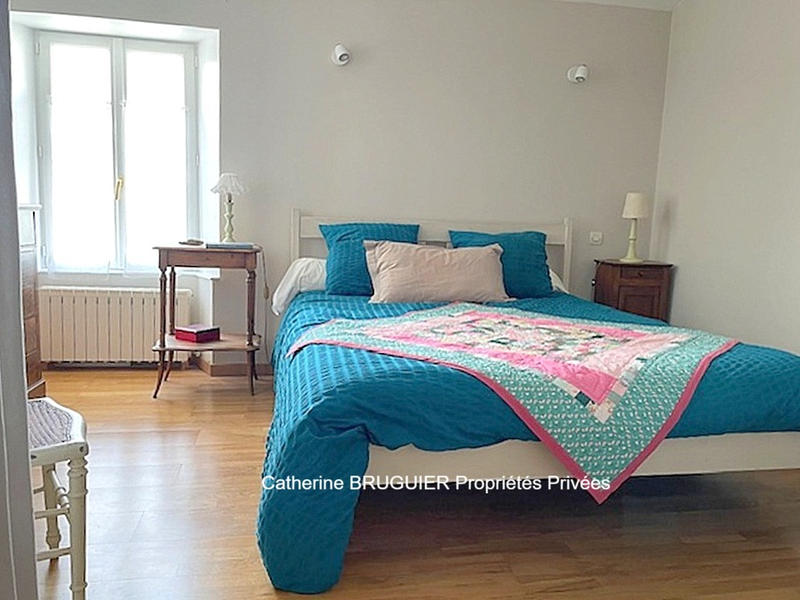 Maison - 195 m² - 10 pièces