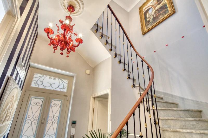 Villa - 180 m² - 6 pièces