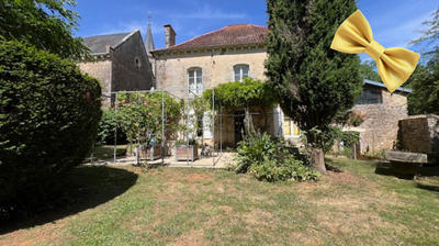 Maison - 235 m² - 7 pièces