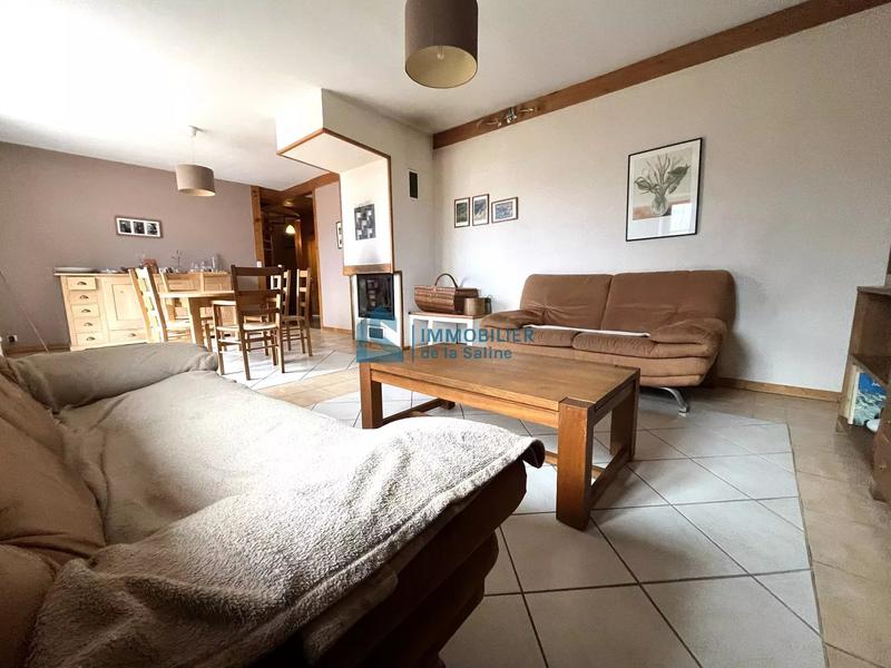 Maison - 212 m² - 11 pièces