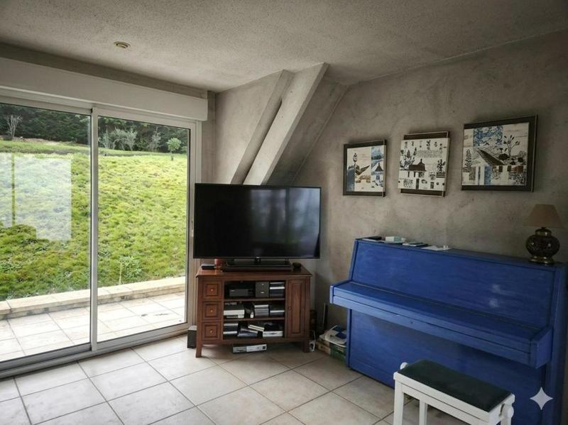 Maison - 285 m² - 9 pièces