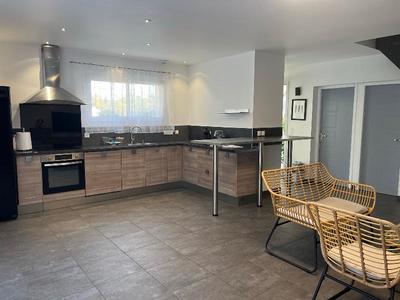 Appartement - 100 m² - 4 pièces