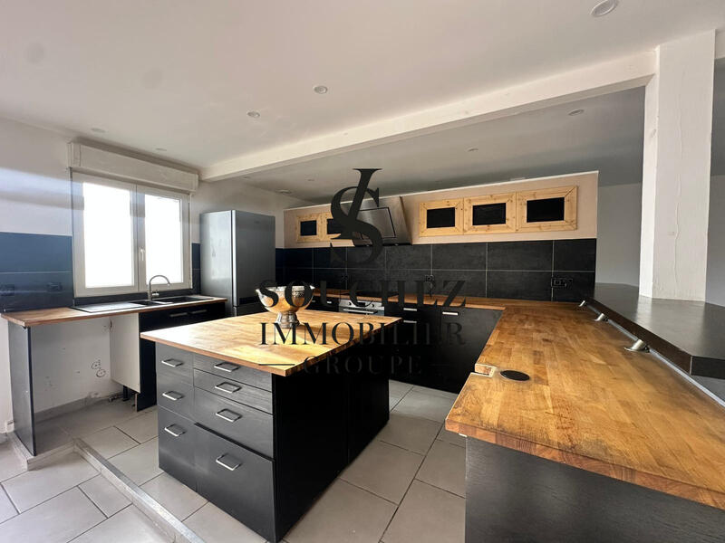 Maison traditionnelle - 116 m² - 4 pièces