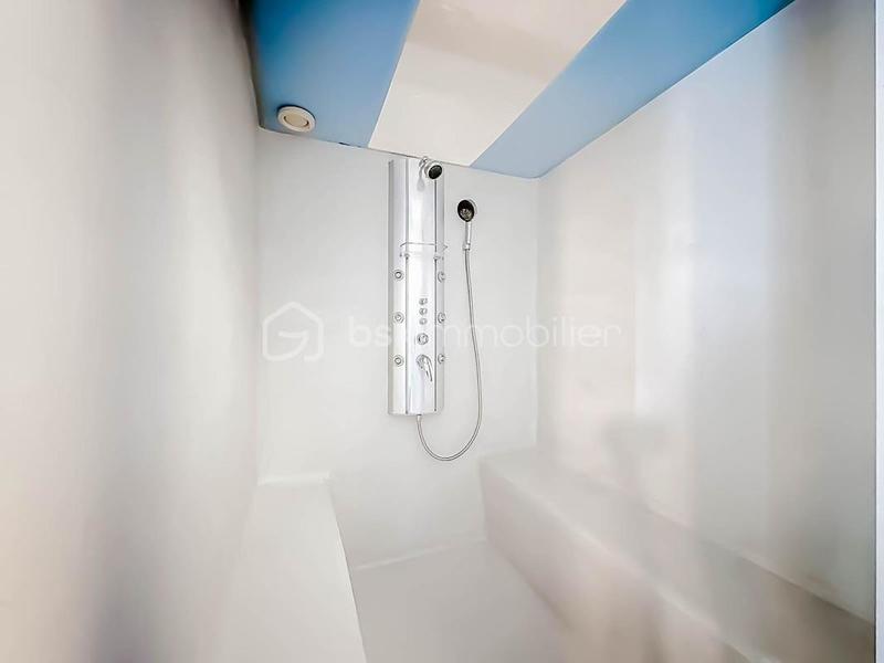 Maison en pierre - 260 m² - 6 pièces