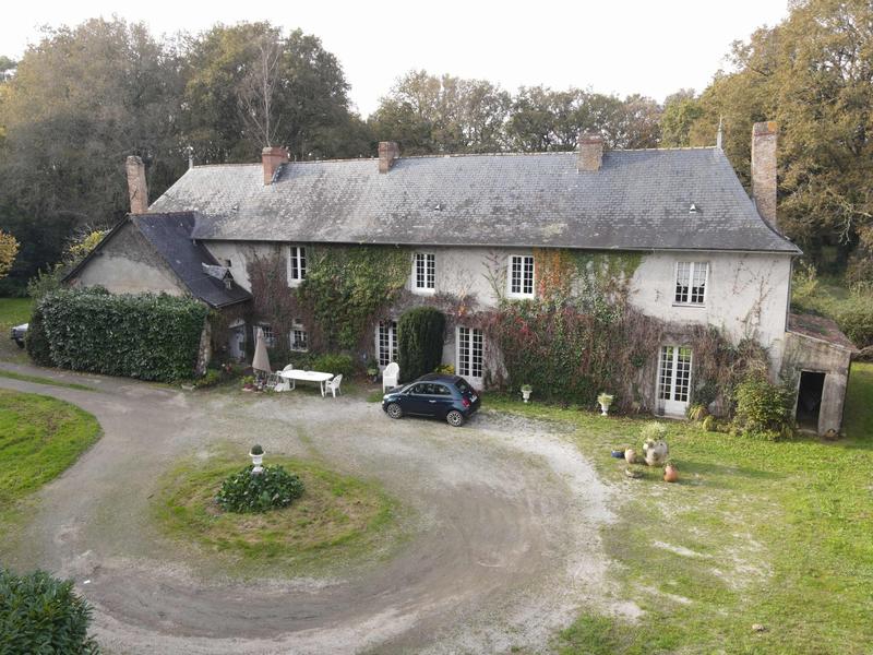 Maison - 446 m² - 24 pièces