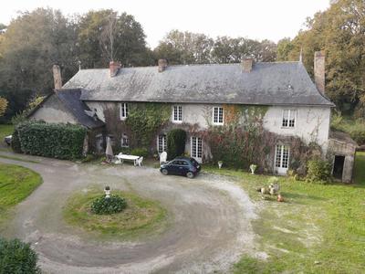 Maison - 446 m² - 24 pièces