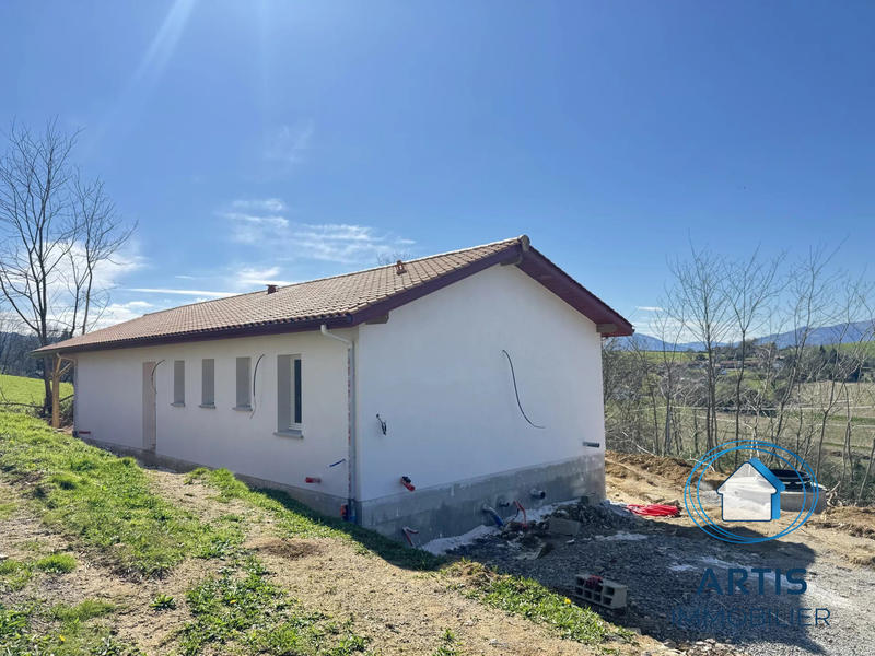 Villa - 90 m² - 4 pièces