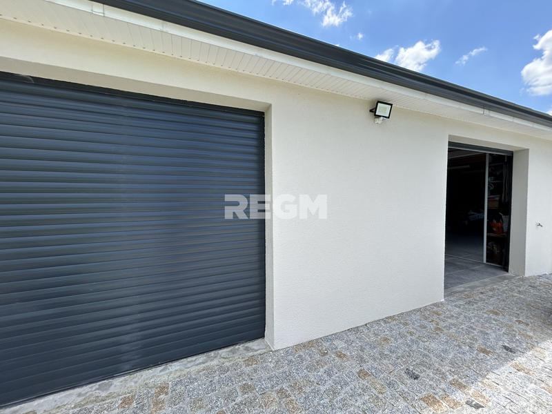 Maison - 205 m² - 7 pièces