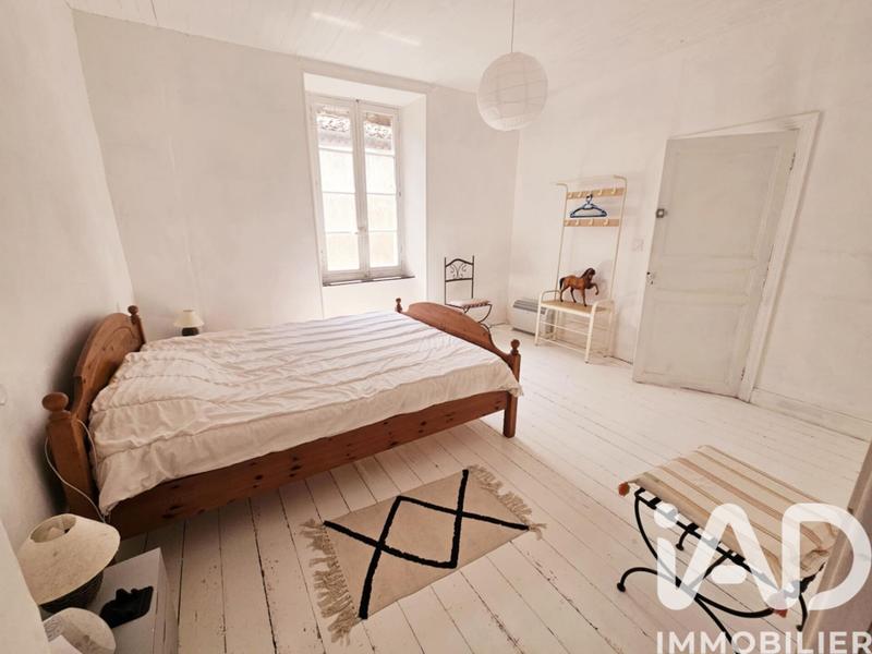 Maison - 190 m² - 6 pièces