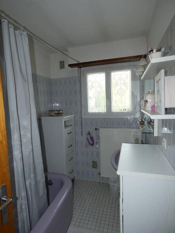 Maison - 180 m² - 8 pièces