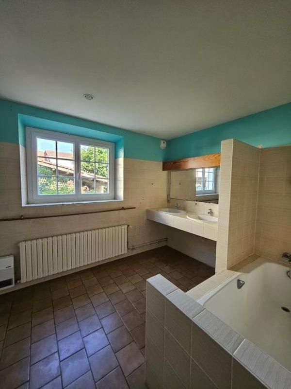 Maison - 210 m² - 5 pièces