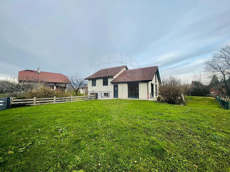 Maison - 123 m² - 4 pièces