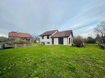 Maison - 123 m² - 4 pièces