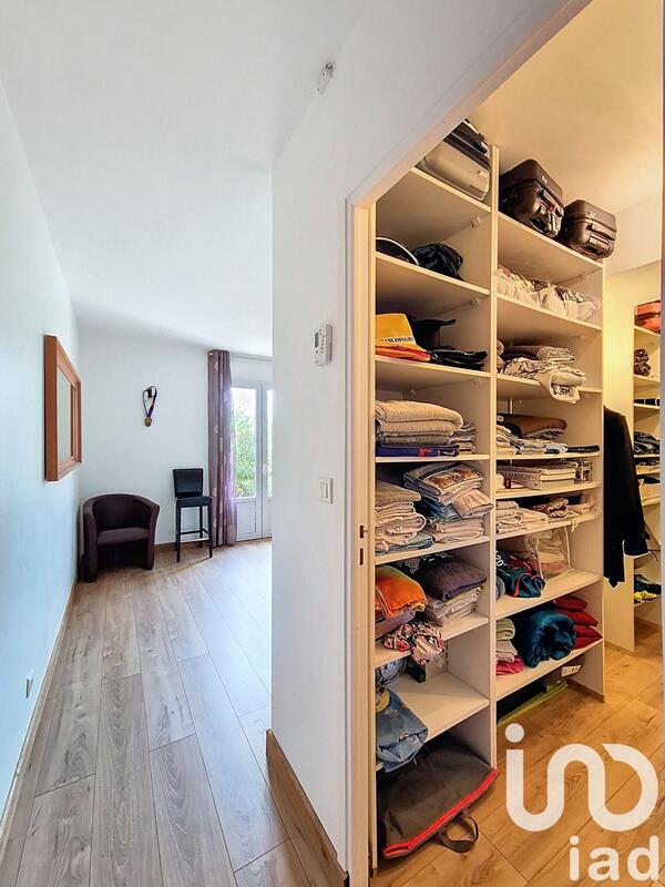 Maison - 201 m² - 6 pièces