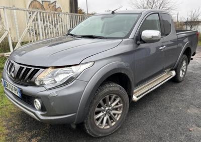 Mitsubishi L200 Club Cab 2.4 Di-D 181 Intense Connect