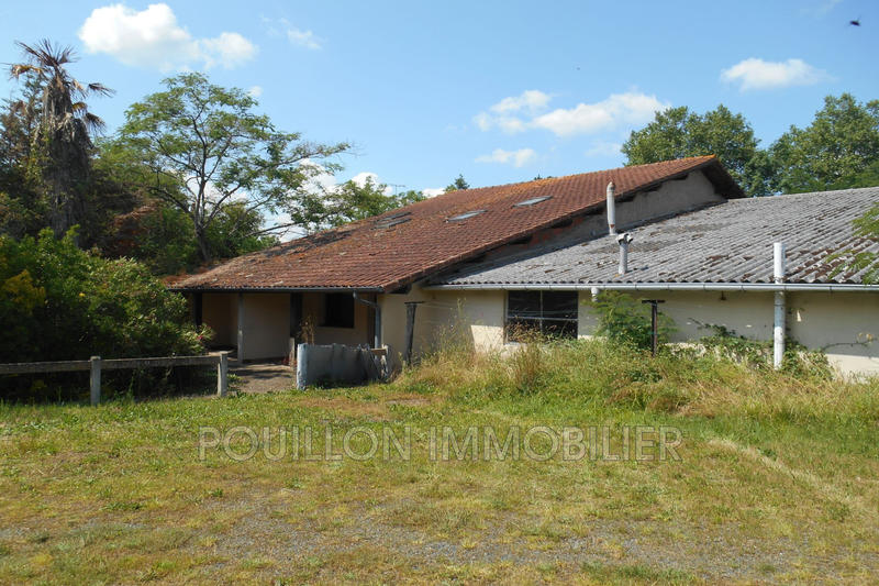 Maison - 241 m² - 8 pièces