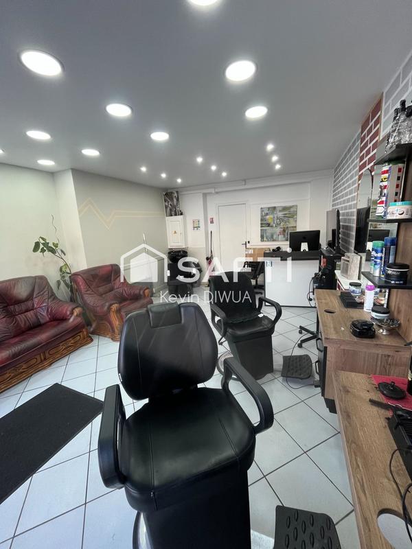 Local commercial - 85 m² - 3 pièces