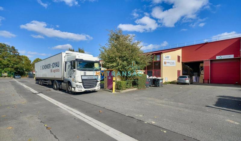 Local d'activité / Entrepôt - 380 m²