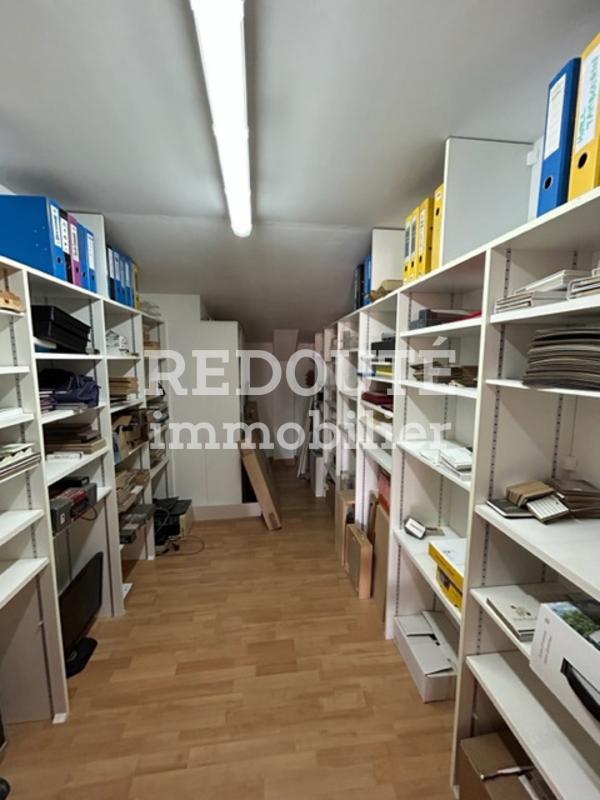 Bureau - 185 m² - 7 pièces