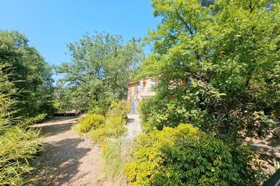 Maison traditionnelle - 92 m² - 5 pièces