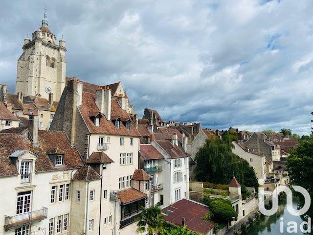 Appartement - 90 m² - 2 pièces