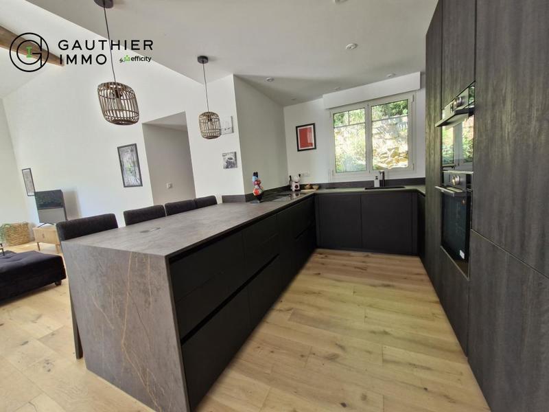 Maison - 160 m² - 6 pièces