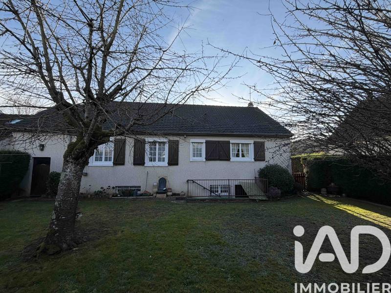 Maison - 90 m² - 5 pièces